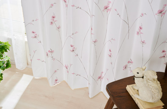 シンプルなドットとストライプ柄の完全遮光カーテン