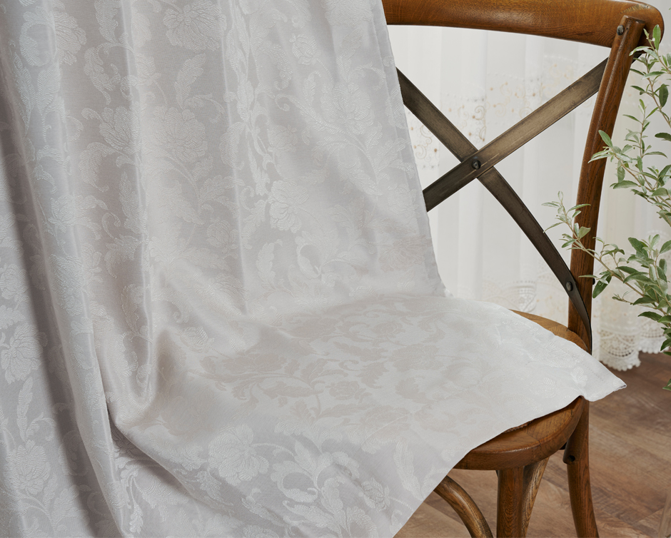 裏地付き1級遮光カーテン　D-1148