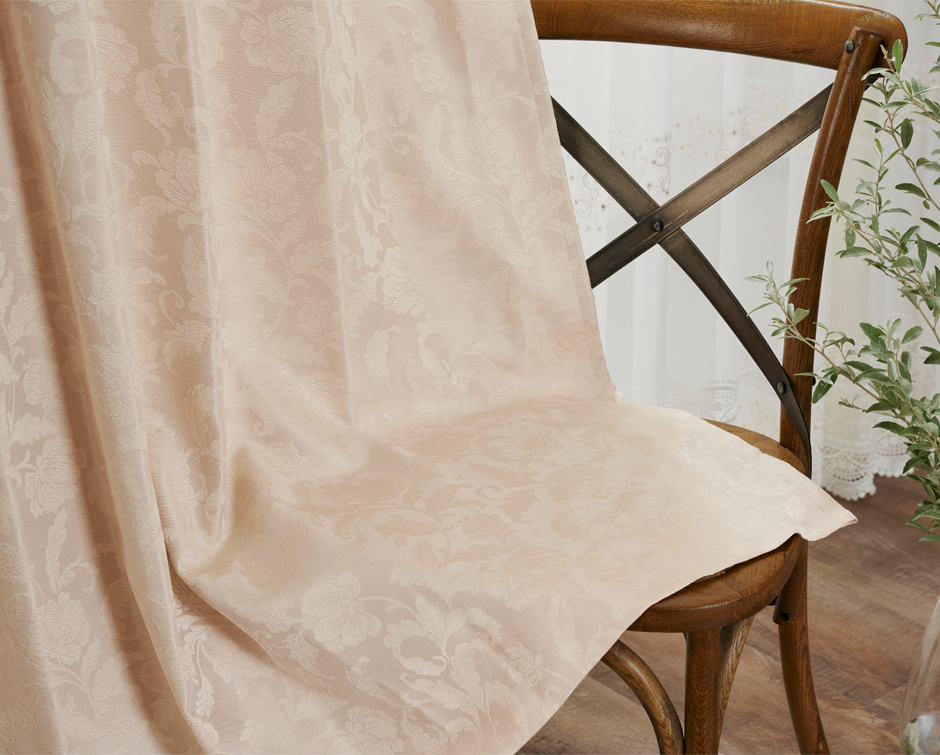 裏地付き1級遮光カーテン　D-1148