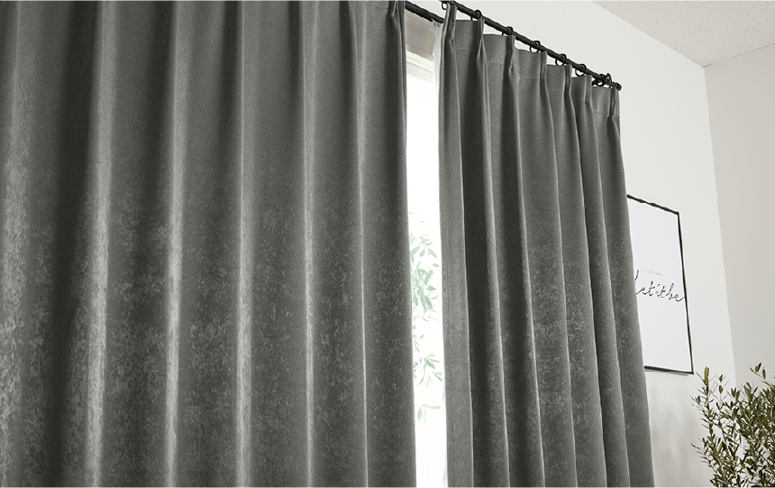 チャコールグレー