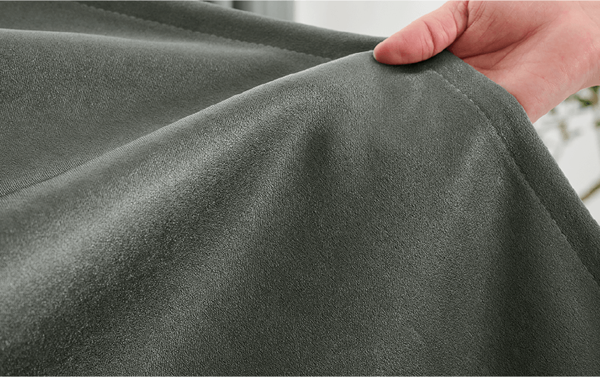 チャコールグレー