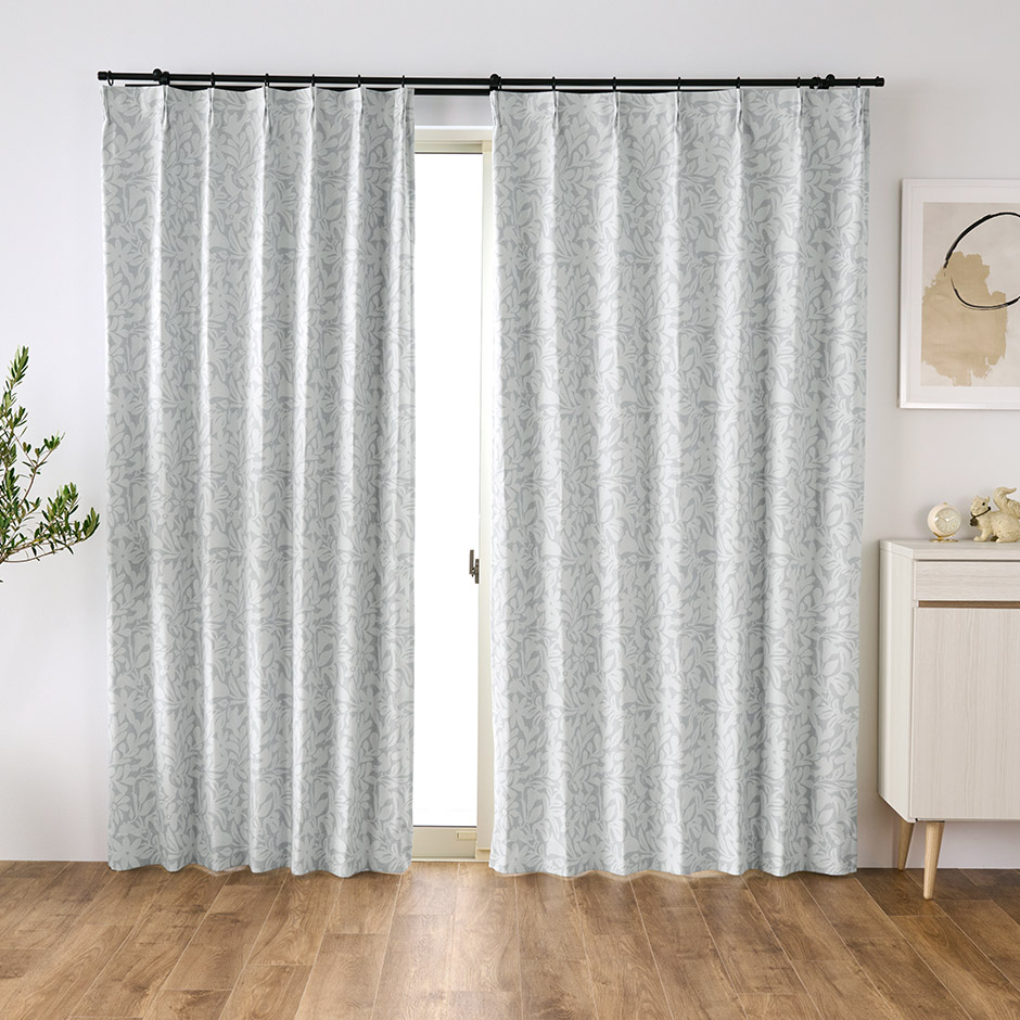 北欧モチーフの花と動物柄がかわいく彩る1・2遮光カーテン　D-1167