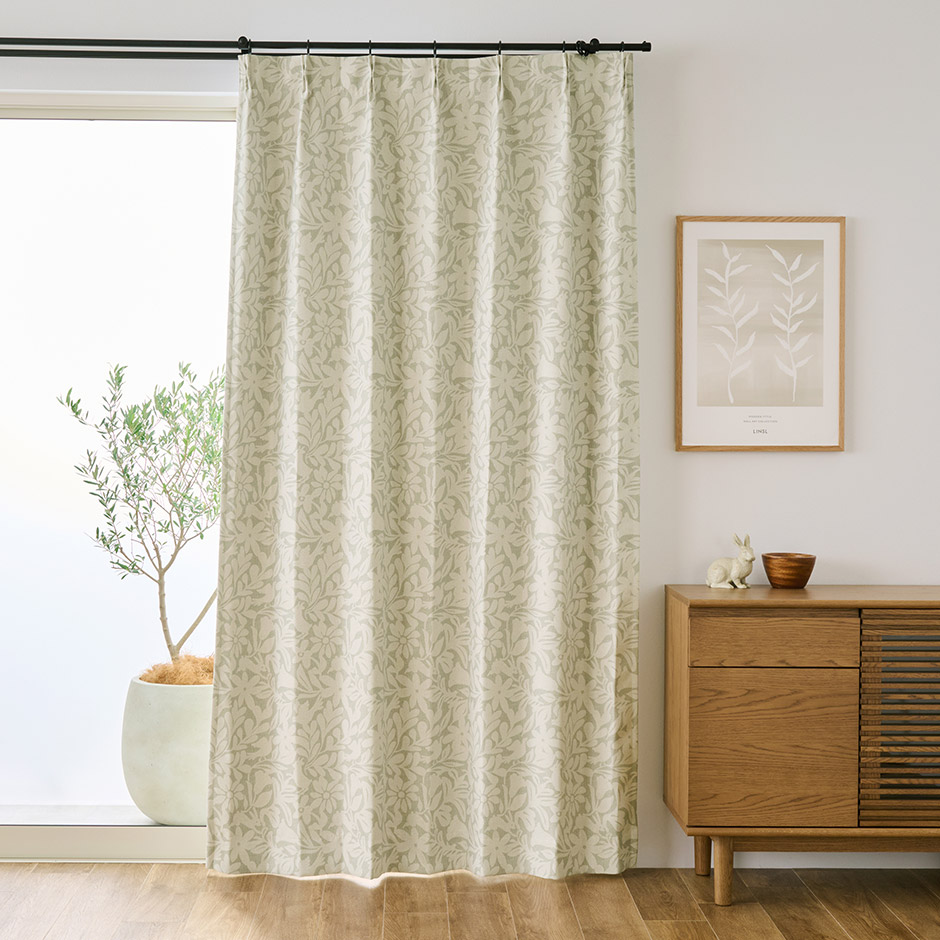 北欧テイストの優しいリーフ柄が完全遮光カーテン　D-1161