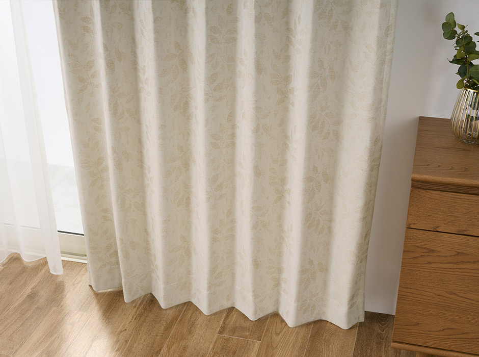 ニュアンス感がおしゃれ！リーフ柄のジャガード織 1級遮光カーテン X2401