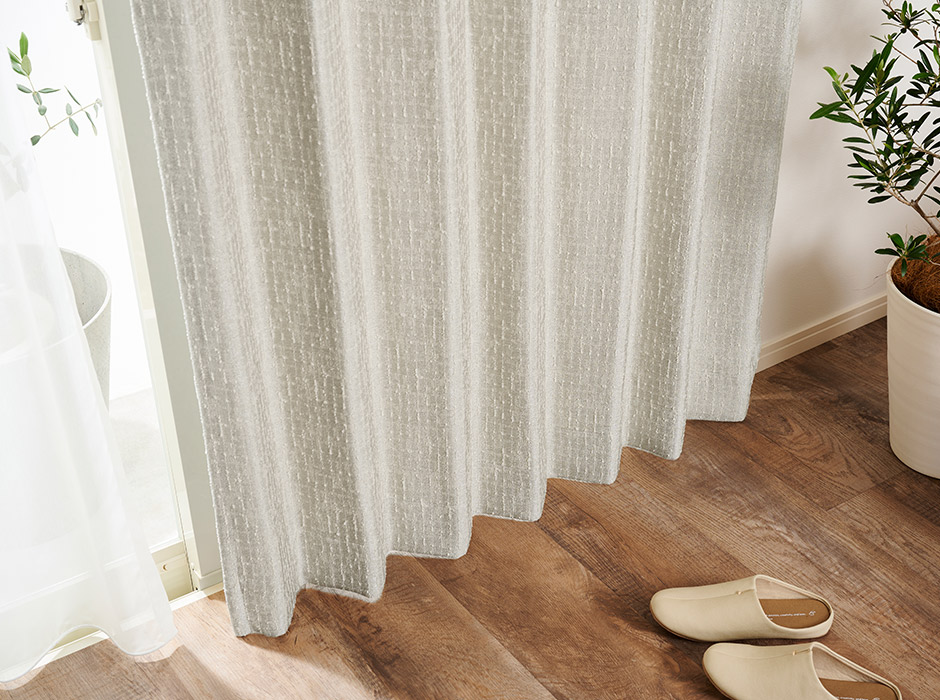 意匠糸がおしゃれな無地調の2級遮光カーテン　ジュクル