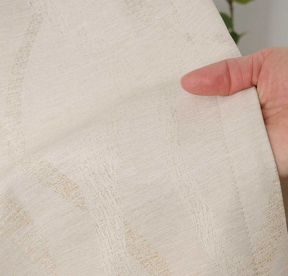 モダンなウェーブ柄 上品なジャガード織の1級遮光カーテン X2402