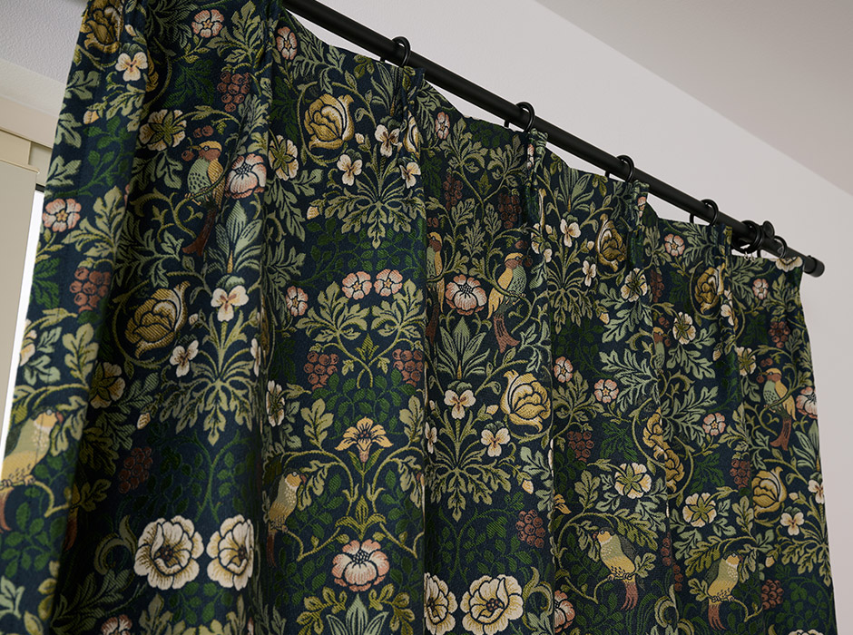 英国調の草花と鳥が優雅に彩る｜高級ジャガード織 1級遮光カーテン 5413