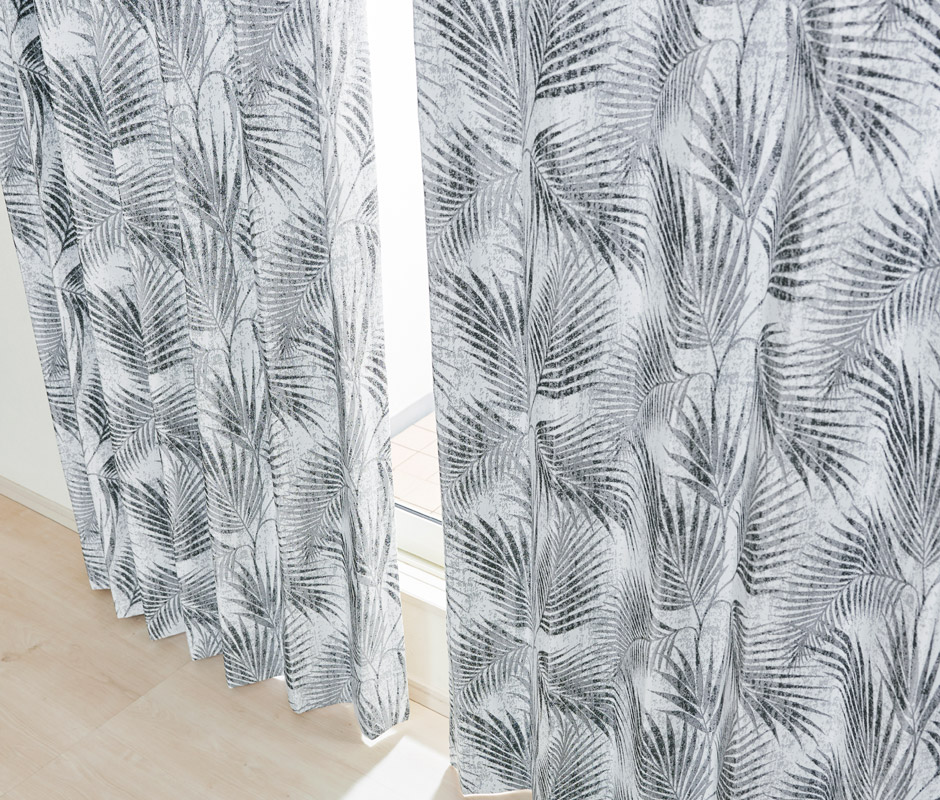 裏地付き３級遮光カーテン　D-1194