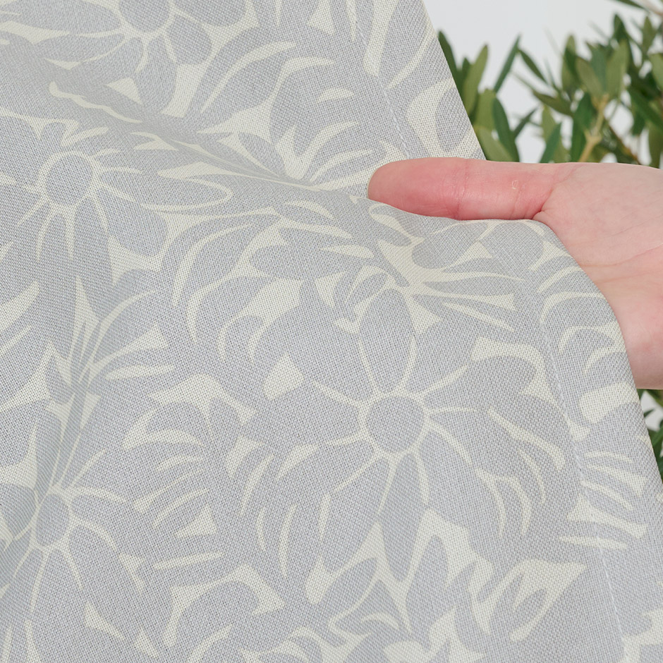 北欧モダンな小鳥と花柄の1級遮光カーテン ラッシュ（D-1195)