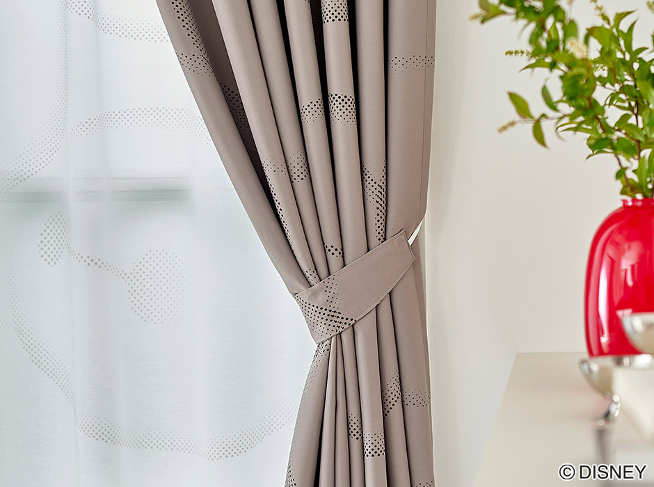 ディズニーカーテン　1・2級遮光カーテン　ベイマックス（D-1196)