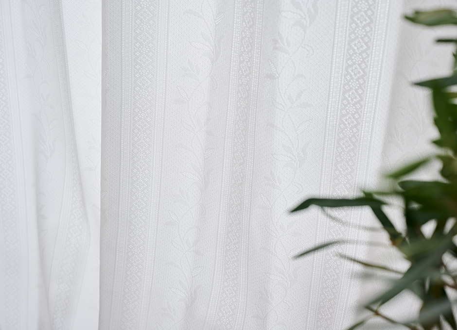 帝人「涼しや(R)」を使用！ストライプ柄がおしゃれな遮熱・遮像レースカーテン　L-1256