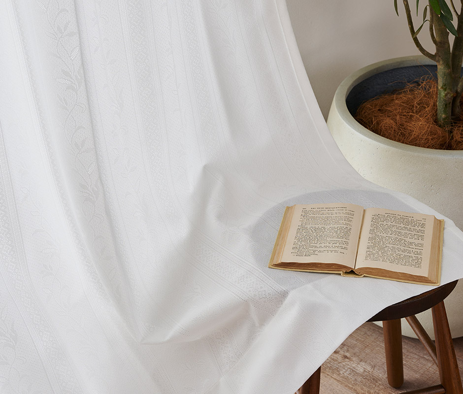 帝人「涼しや(R)」を使用！ストライプ柄がおしゃれな遮熱・遮像レースカーテン　L-1256