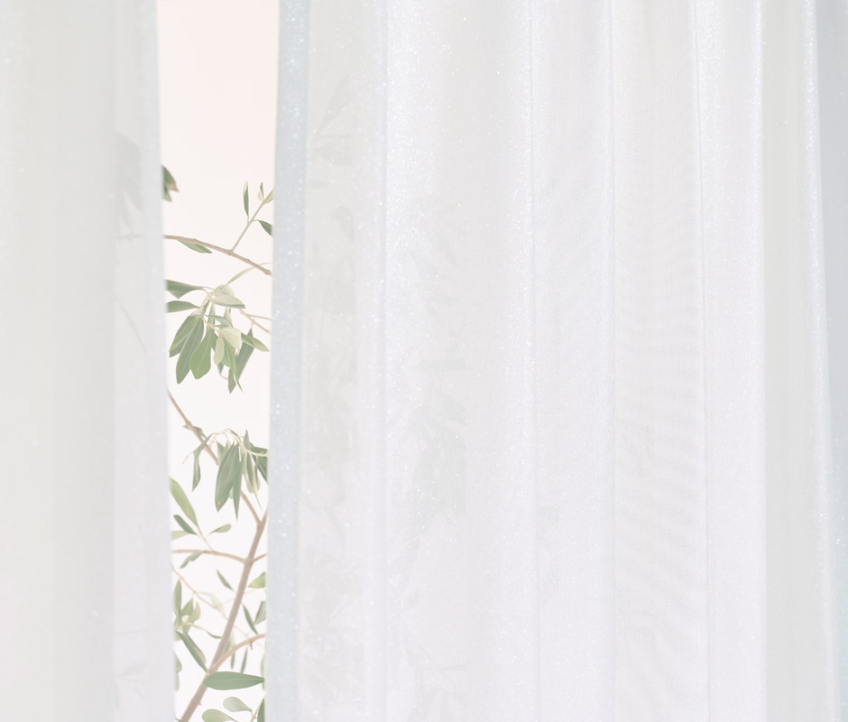 きらめくラメがおしゃれな採光・遮熱・遮像・UVカットレースカーテン L-1259