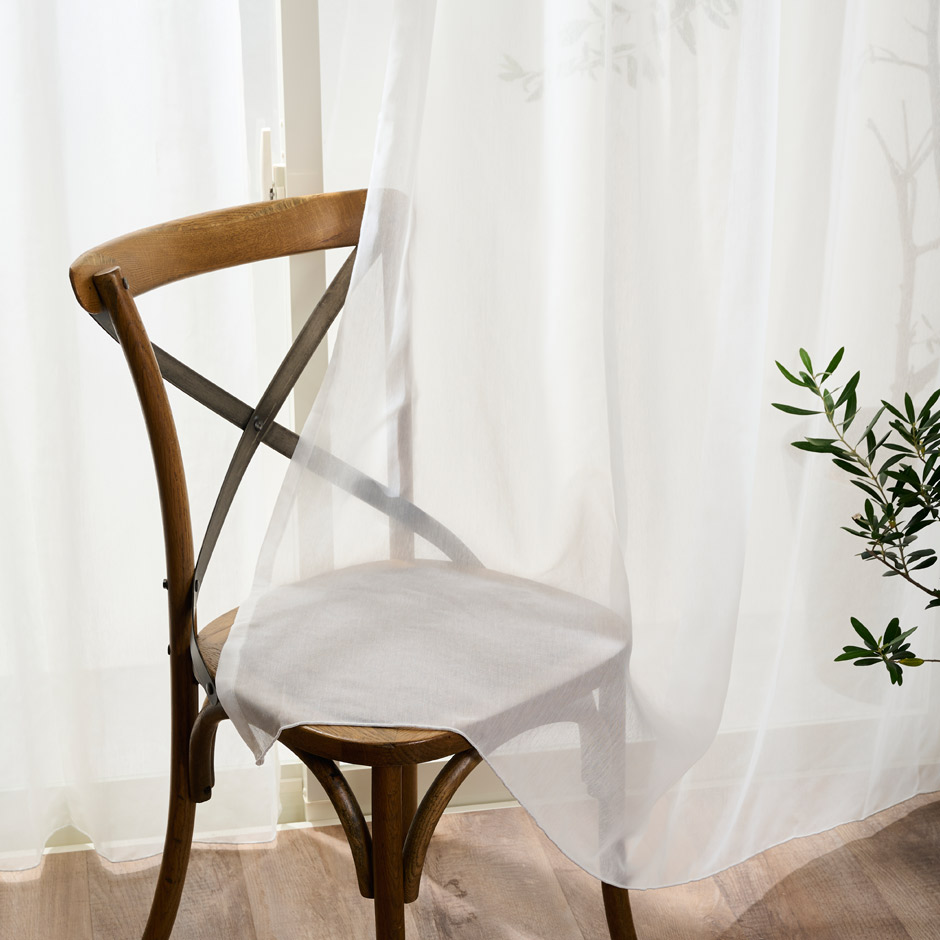 程よい透け感が魅力のシームレス防炎レースカーテン L-1261