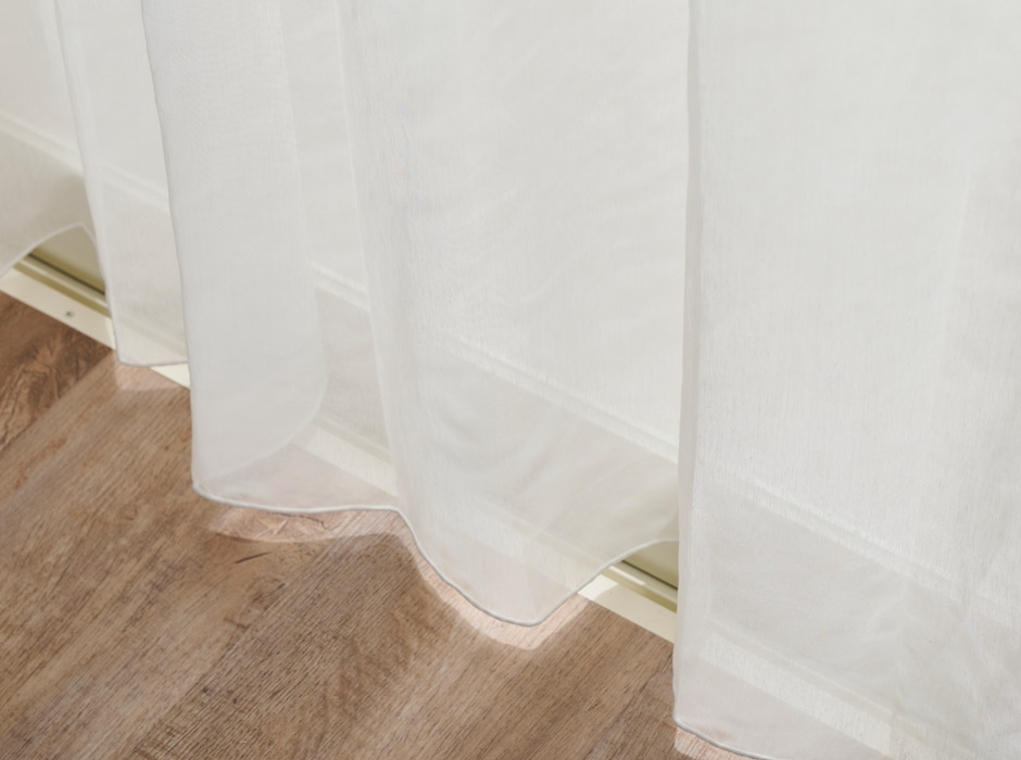 程よい透け感が魅力のシームレス防炎レースカーテン L-1261