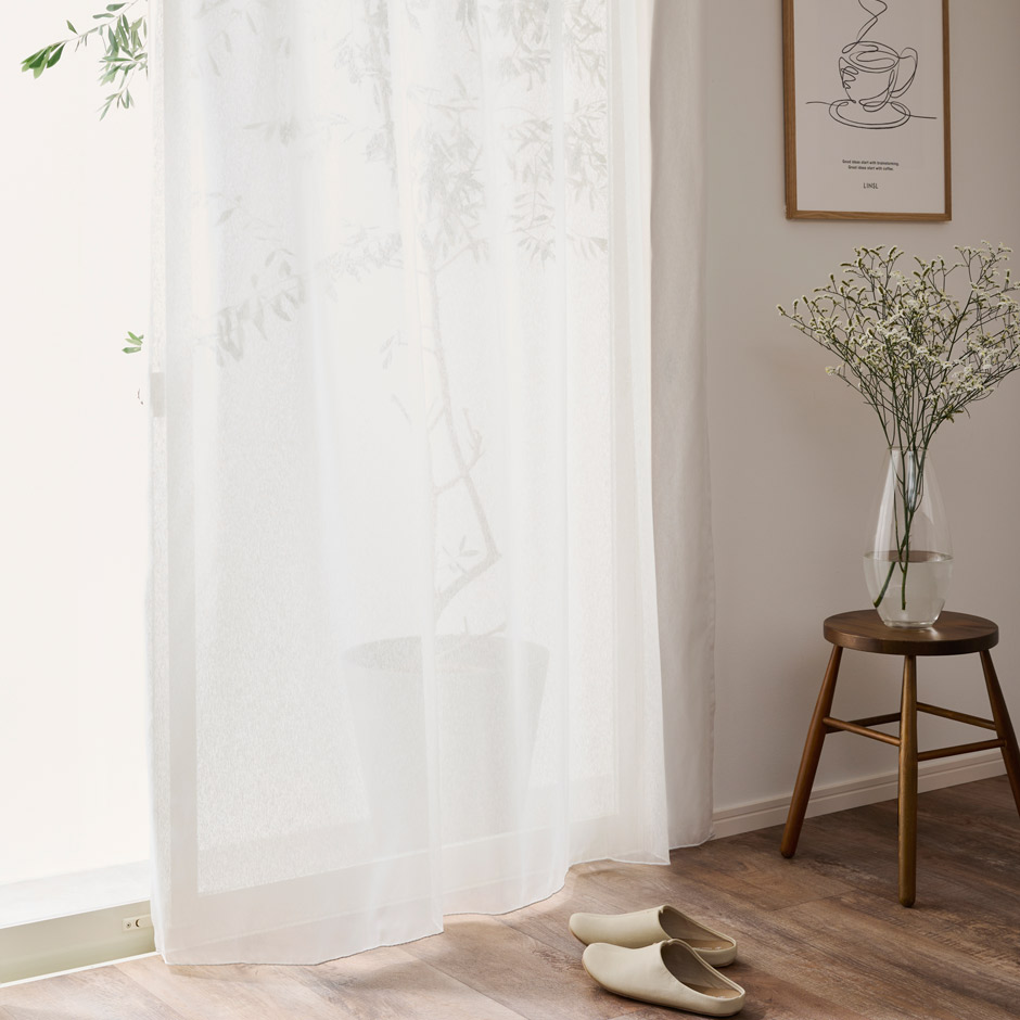 程よい透け感が魅力のシームレス防炎レースカーテン L-1261