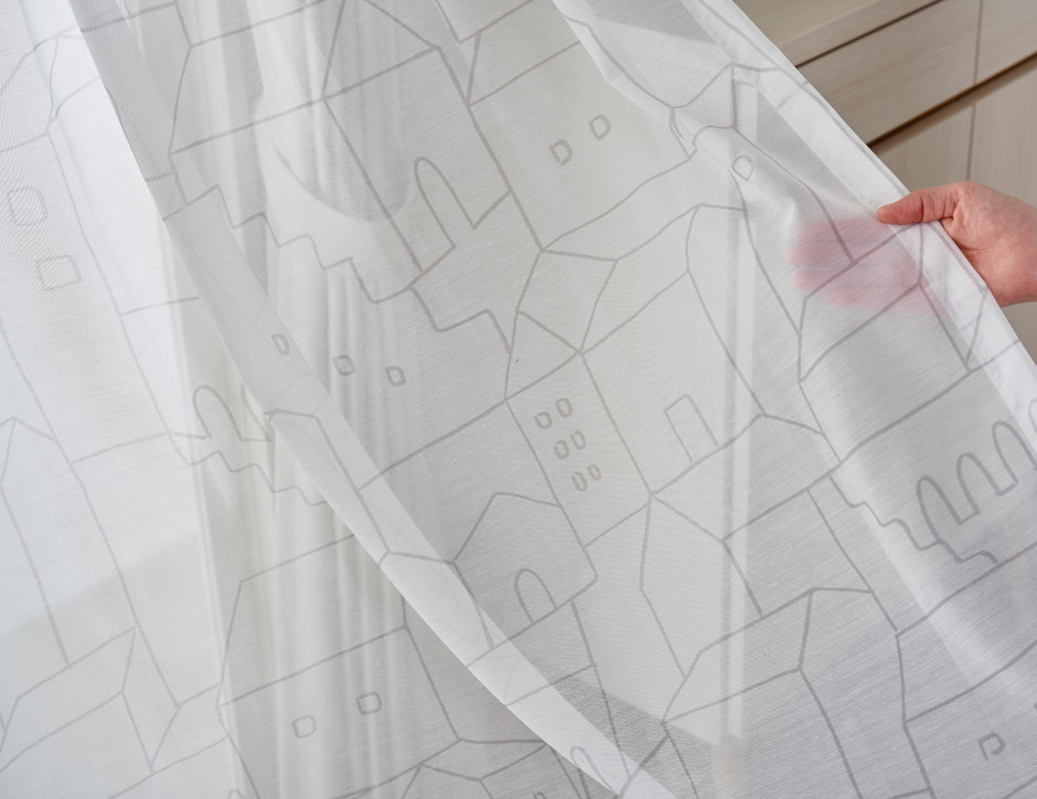 おしゃれな街並みをプリントした遮熱・UVカットレース マチシルエット