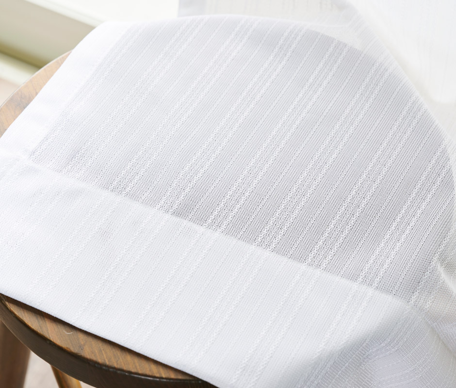 消臭加工技術「トリプルフレッシュII」を施した爽やかなストライプ柄の防炎ミラーレース D4516