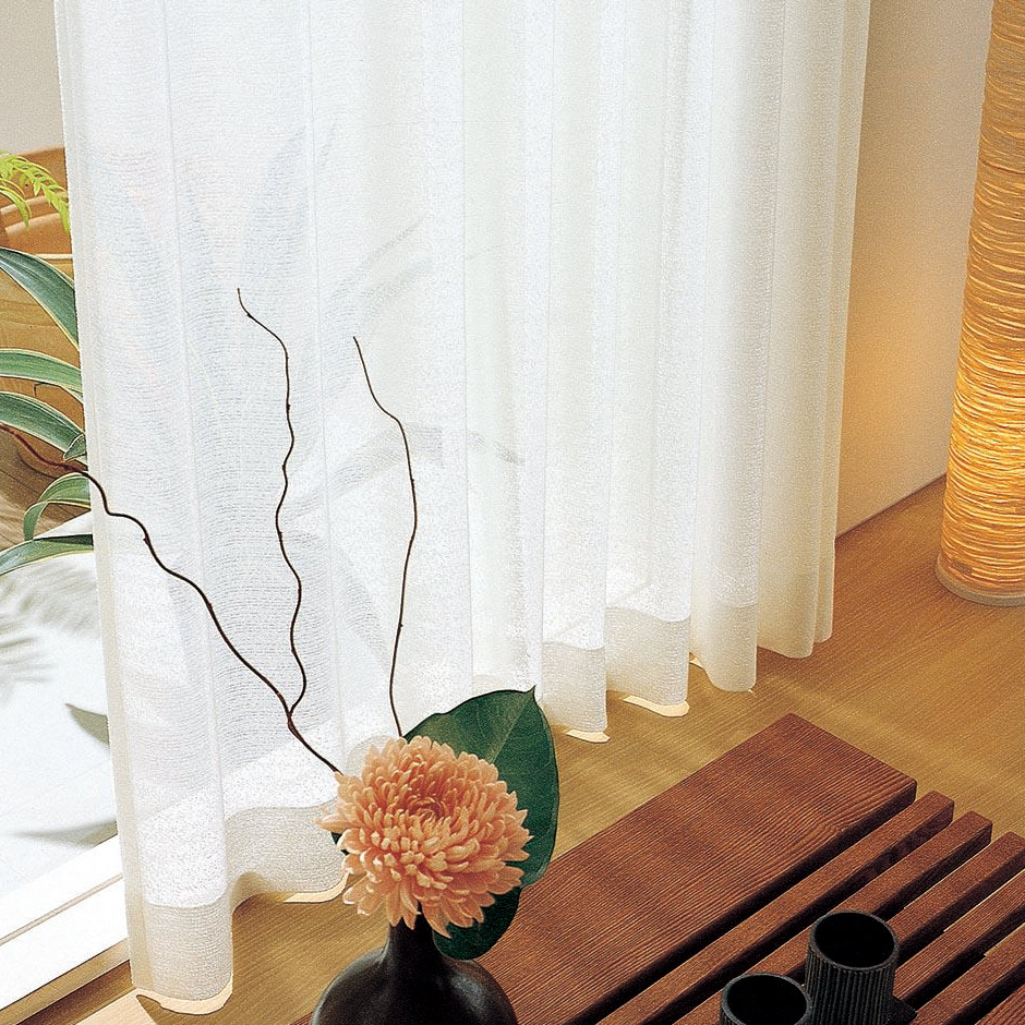 消臭加工技術「トリプルフレッシュII」を施した防炎シアーレースカーテン U9424