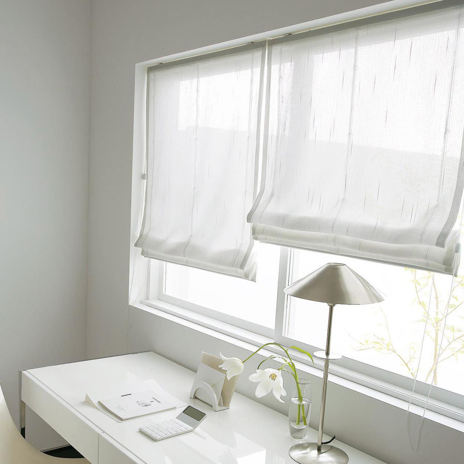 消臭加工技術「トリプルフレッシュII」を施したランダムな縦線がおしゃれな防炎ミラーレース D4517