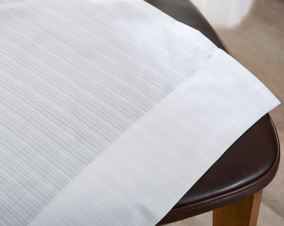 消臭加工技術「トリプルフレッシュII」を施した格子状のデザインがおしゃれな防炎ミラーレース U9420