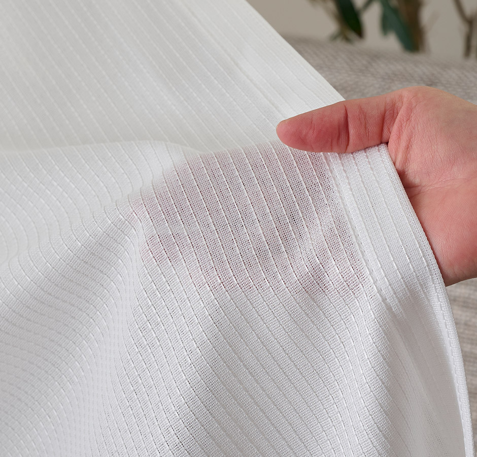 お部屋の不快なにおいに！消臭加工を施した遮熱・遮像・UVカットレースカーテン　L-1723