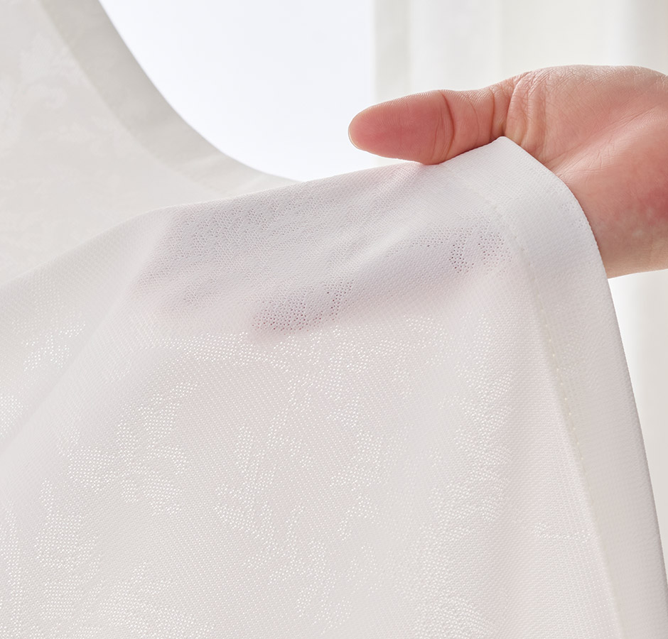 高い遮熱効果で節電対策！外から見えにくいおしゃれなシームレスレースカーテン　L-1217