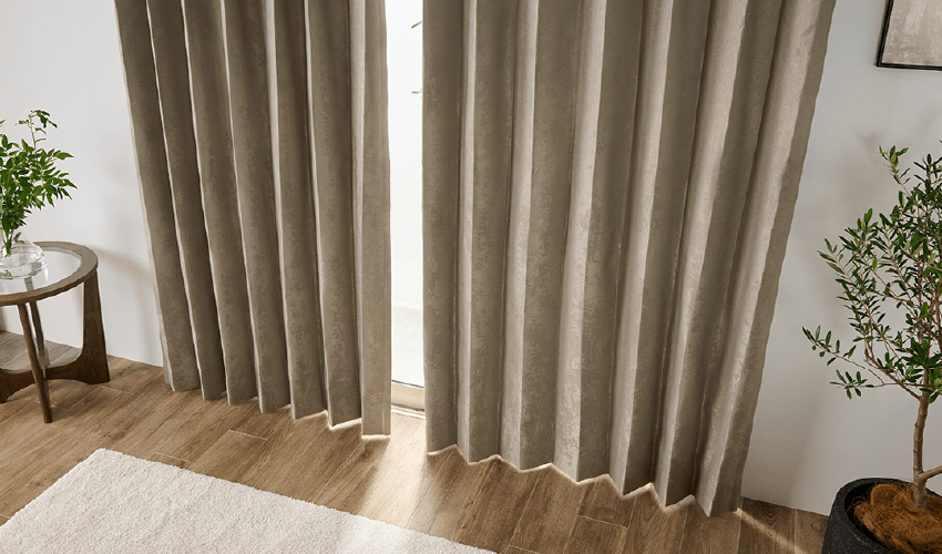 ライトブラウン