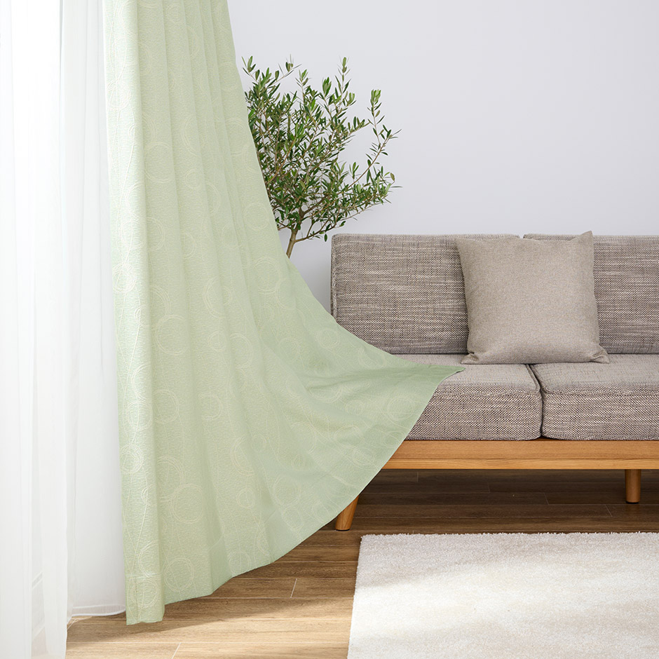 北欧テイストの優しいリーフ柄が完全遮光カーテン　D-1161