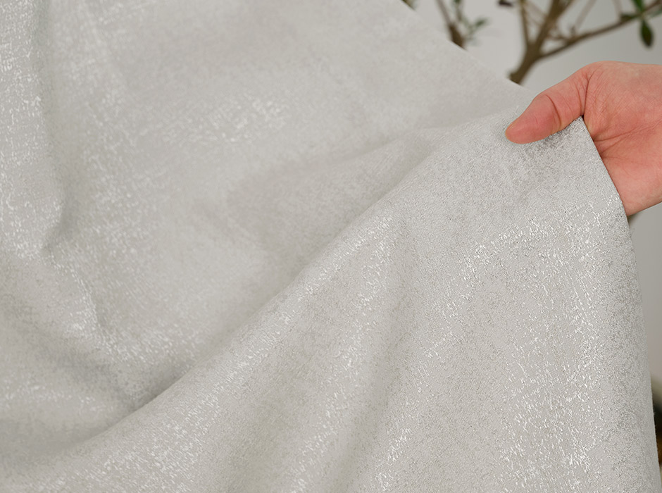 きらめく光沢が美しい2級遮光防炎カーテン CFE203