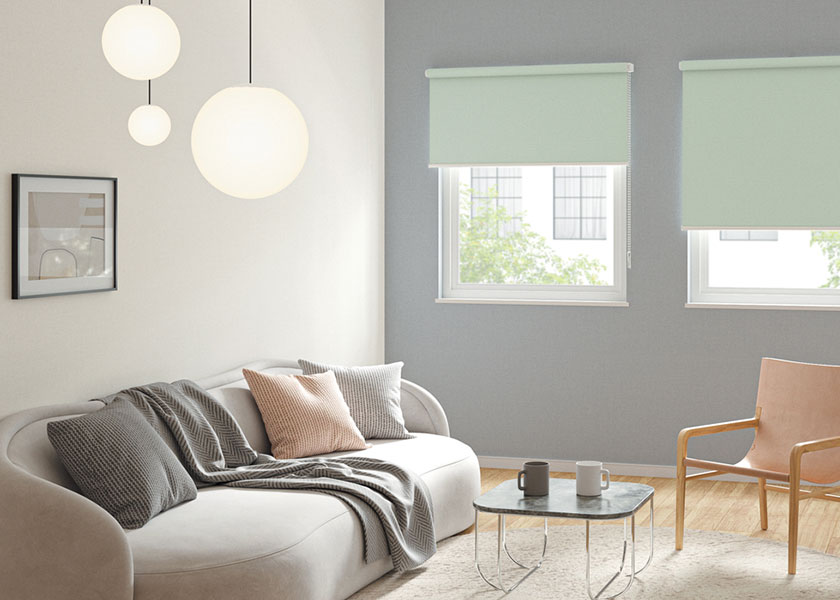 遮光生地ながら幅広い色展開もも楽しめる「ロールスクリーン　ソフィー（エルデBC遮光）」の写真