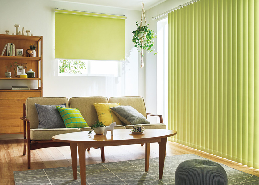 バックコート加工でしっかり遮光する「ロールスクリーン　ラルクシールド（ライフ遮光）」の写真