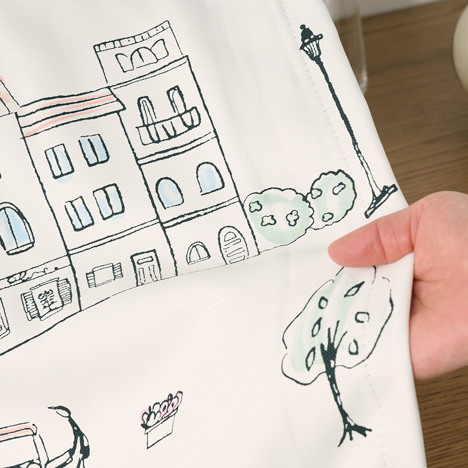 手書き風のパリの街並みがロマンティックな2級遮光カーテン　パリの絵（D-8009）