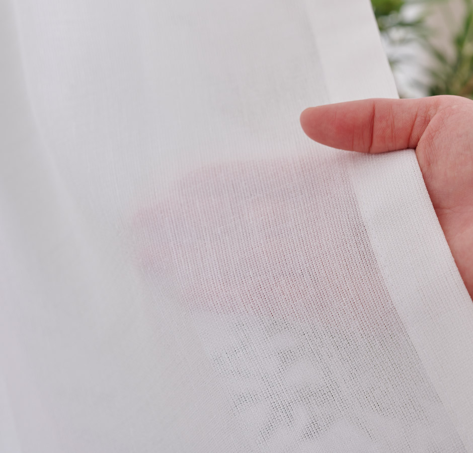 透け感があるのに外からはみえにくい高機能なリネン風シームレースカーテン CFE1293