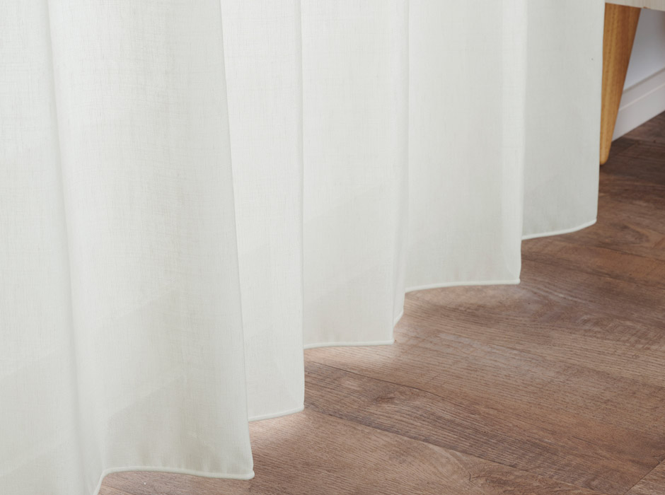 透け感があるのに外からはみえにくい高機能なリネン風シームレースカーテン CFE1293