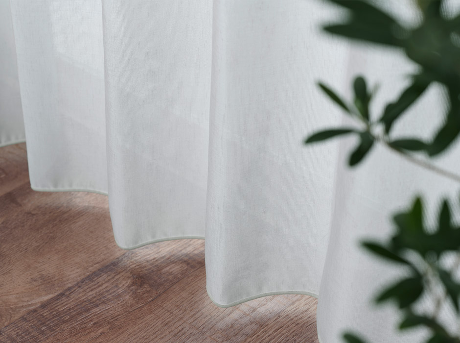 透け感があるのに外からはみえにくい高機能なリネン風シームレースカーテン CFE1293
