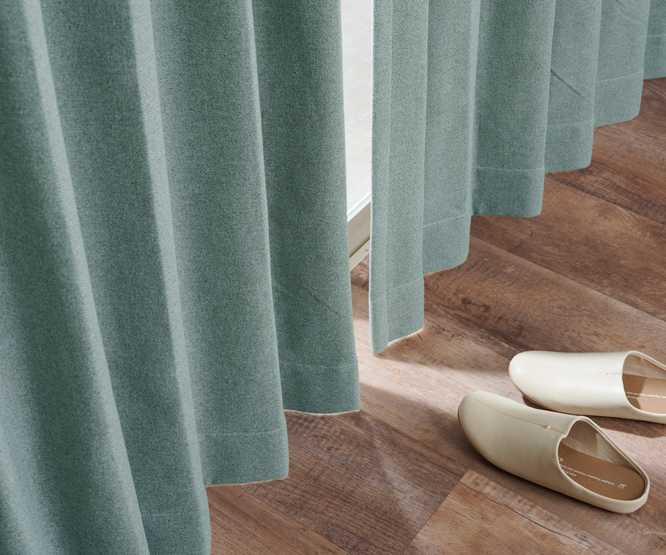 大人のグレイッシュカラーが魅力の完全遮光カーテン　330