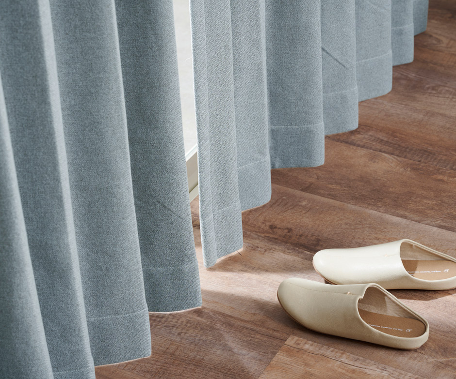 大人のグレイッシュカラーが魅力の完全遮光カーテン　330