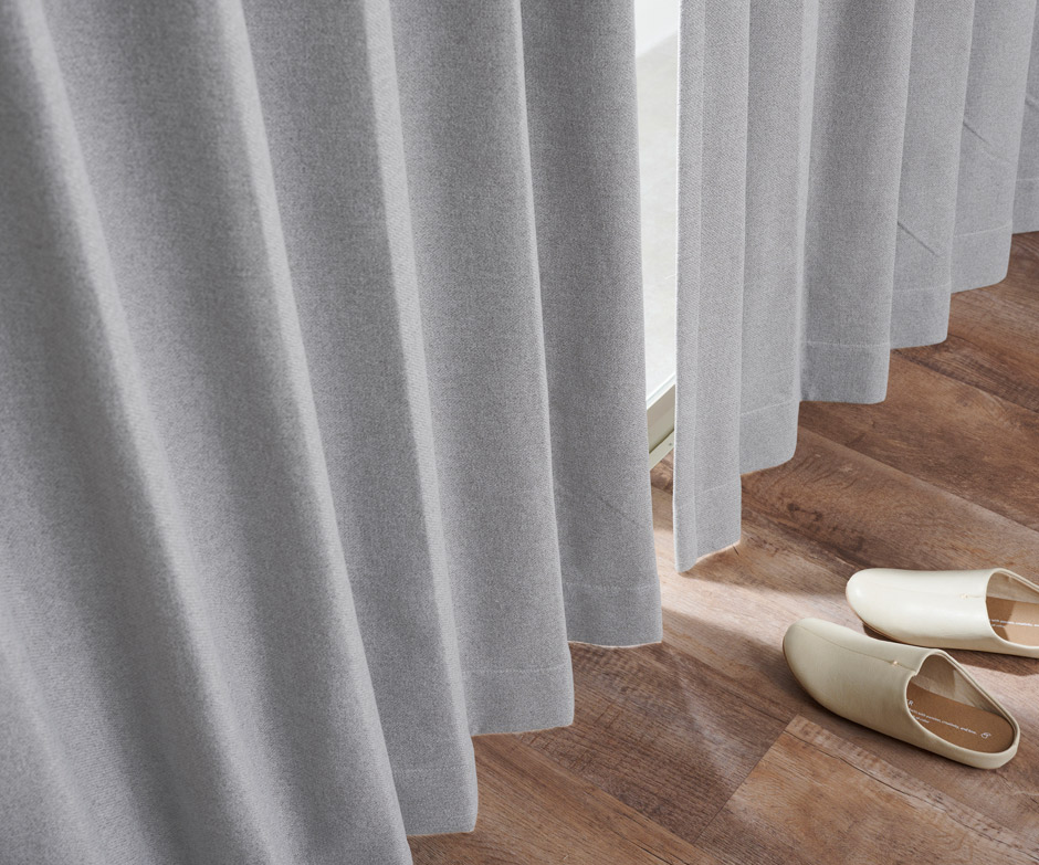 大人のグレイッシュカラーが魅力の完全遮光カーテン　330