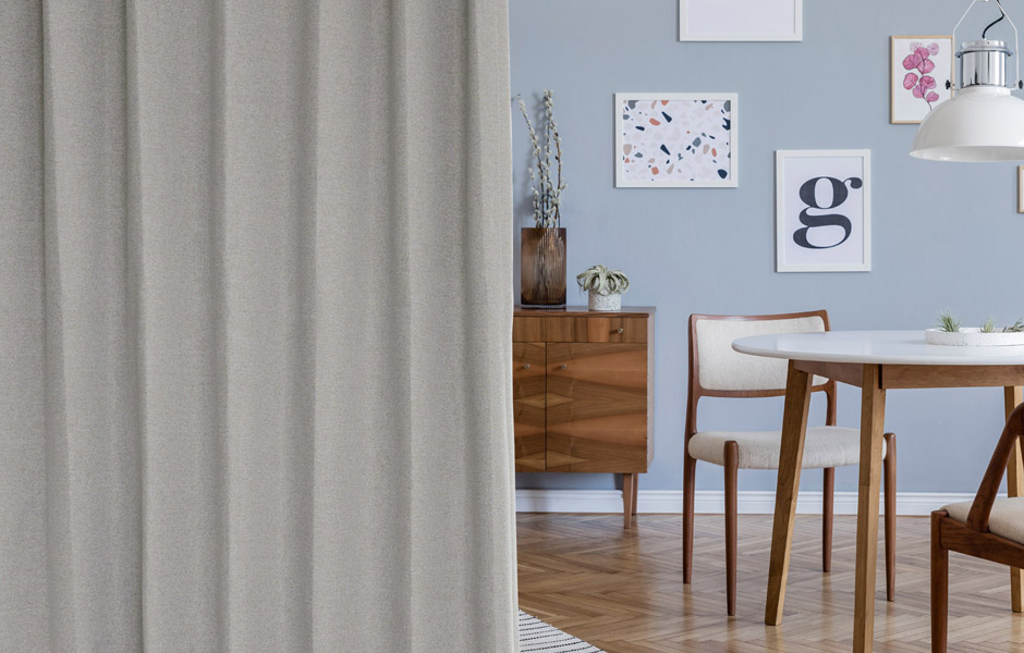 大人のグレイッシュカラーが魅力の完全遮光カーテン　330