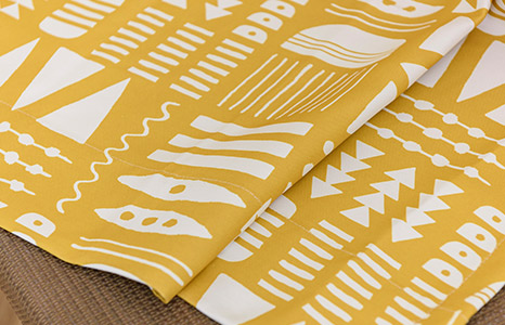 北欧テイストな幾何柄の2級遮光カーテン　KIKA11078