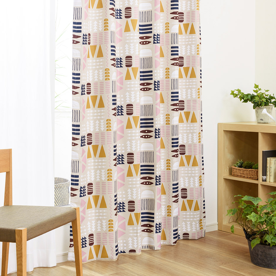 北欧テイストな幾何柄の2級遮光カーテン　KIKA11078