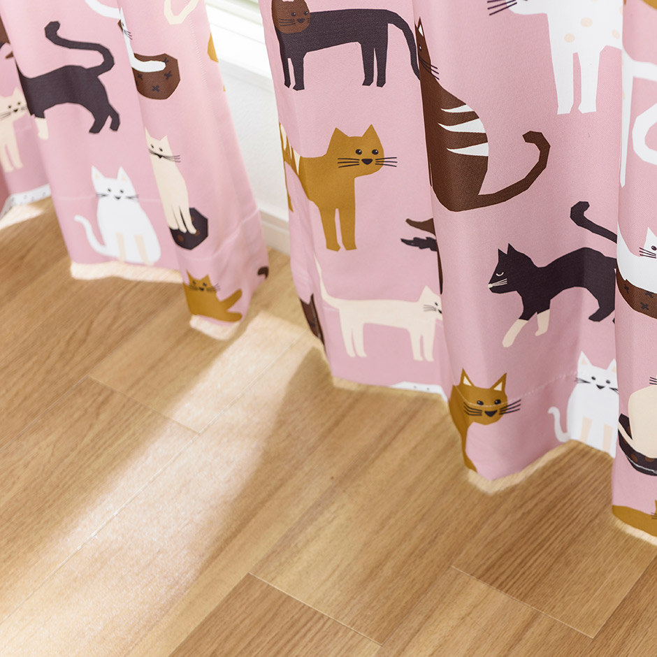 愛嬌のあるネコがたくさん2級遮光カーテン　CATS11078