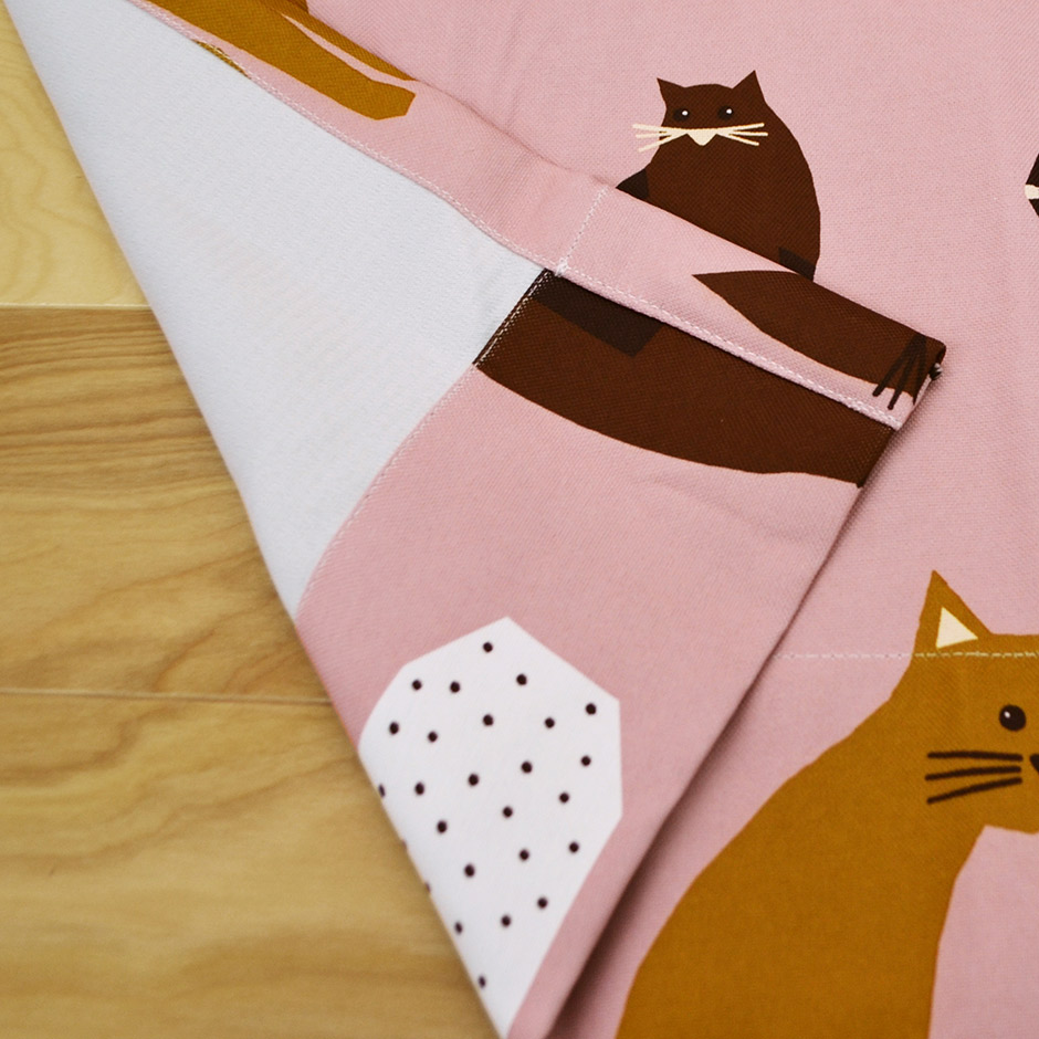 愛嬌のあるネコがたくさん2級遮光カーテン　CATS11078