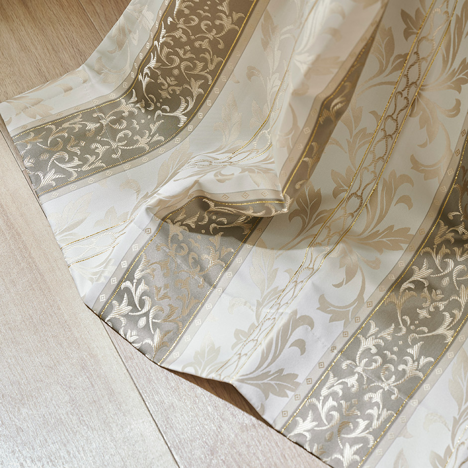 ストライプとダマスク柄のジャガード織裏地付き2級遮光カーテン　5394