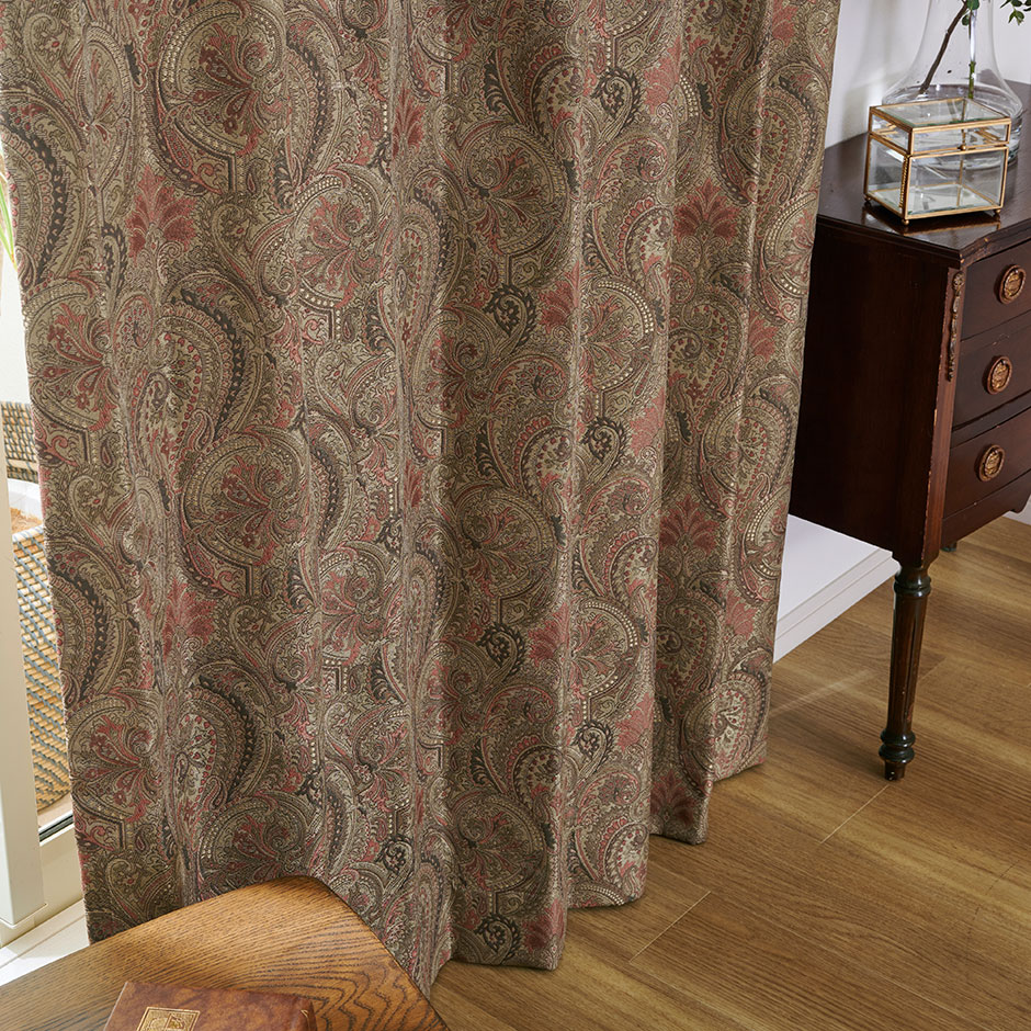 ペイズリー柄がおしゃれな裏地付き2級遮光カーテン　アンジェラ