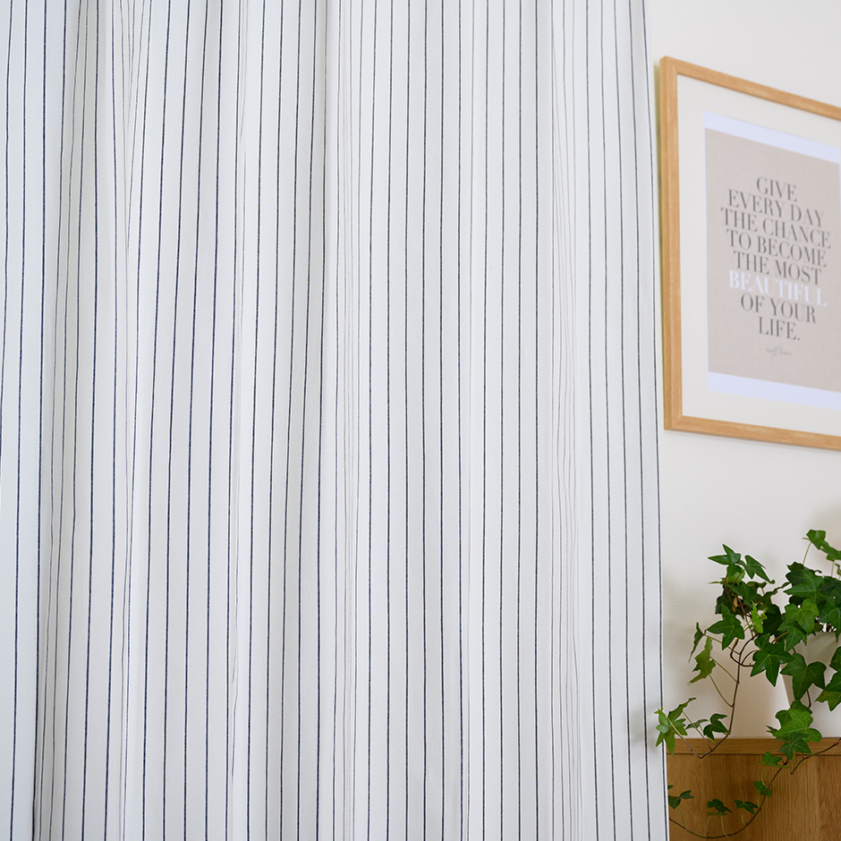 完全遮光カーテン　Nストライプ