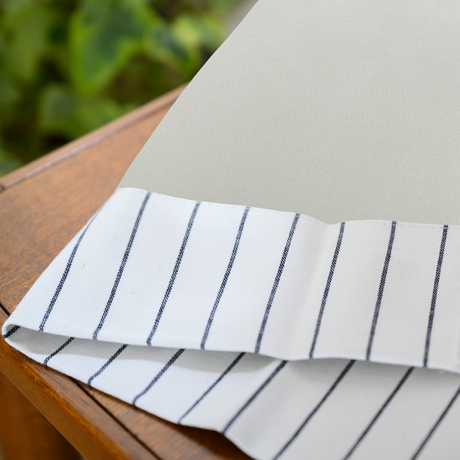 完全遮光カーテン　Nストライプ