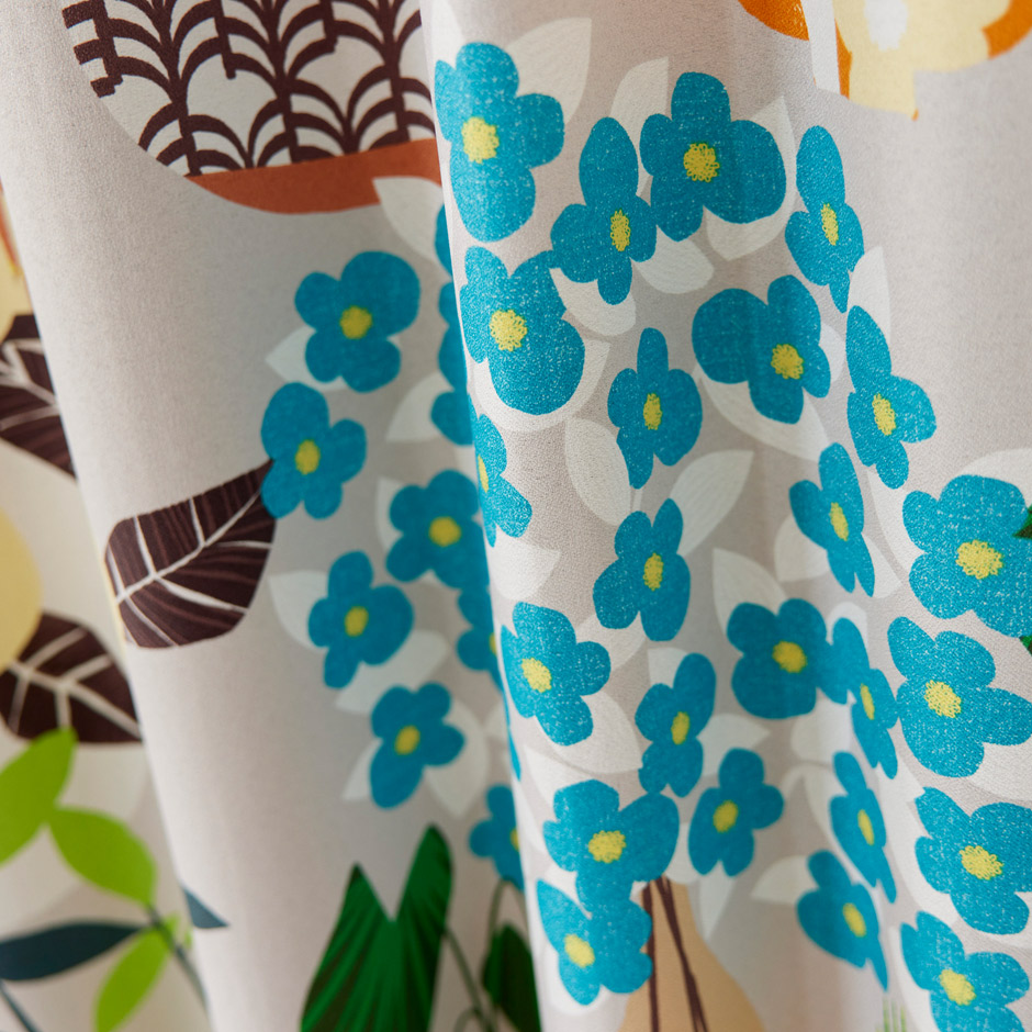 【2～3級遮光カーテン】可愛い花瓶と植物を大胆にデザインした　フラワーポット（D-1196)