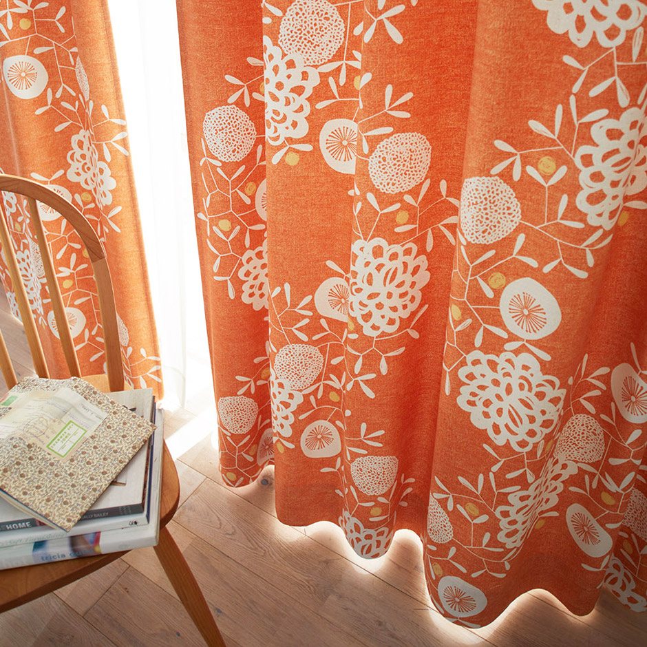 2級遮光カーテン　ハナカザリ（D-1196）